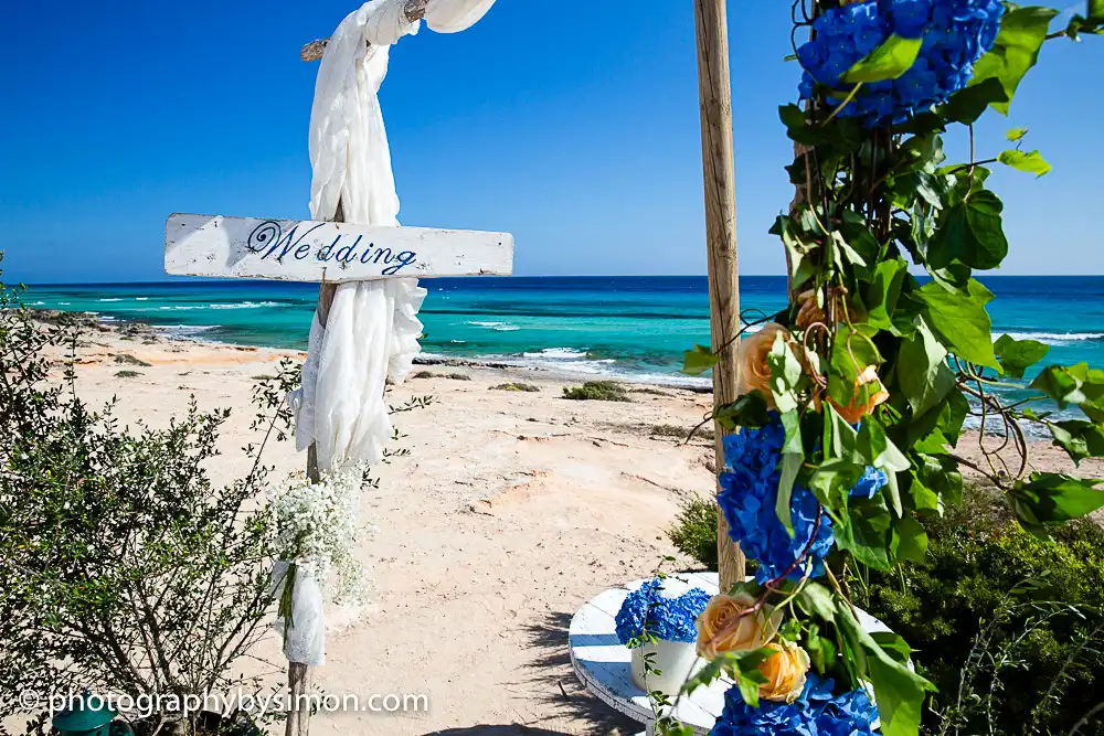 A wedding photographer in Spain – Hannah & Gurdeep’s wedding in Formentera