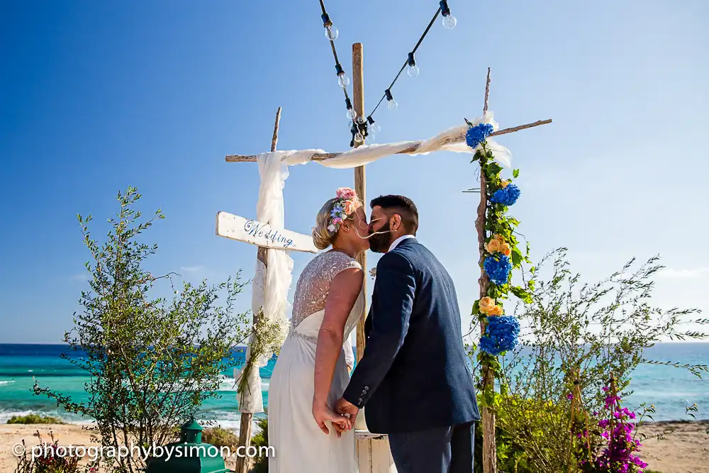 A wedding photographer in Spain – Hannah & Gurdeep’s wedding in Formentera