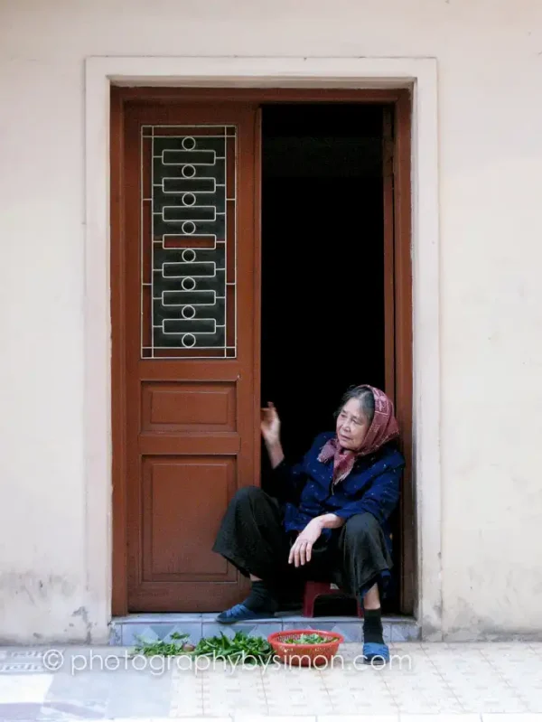 Old woman in Vietnam