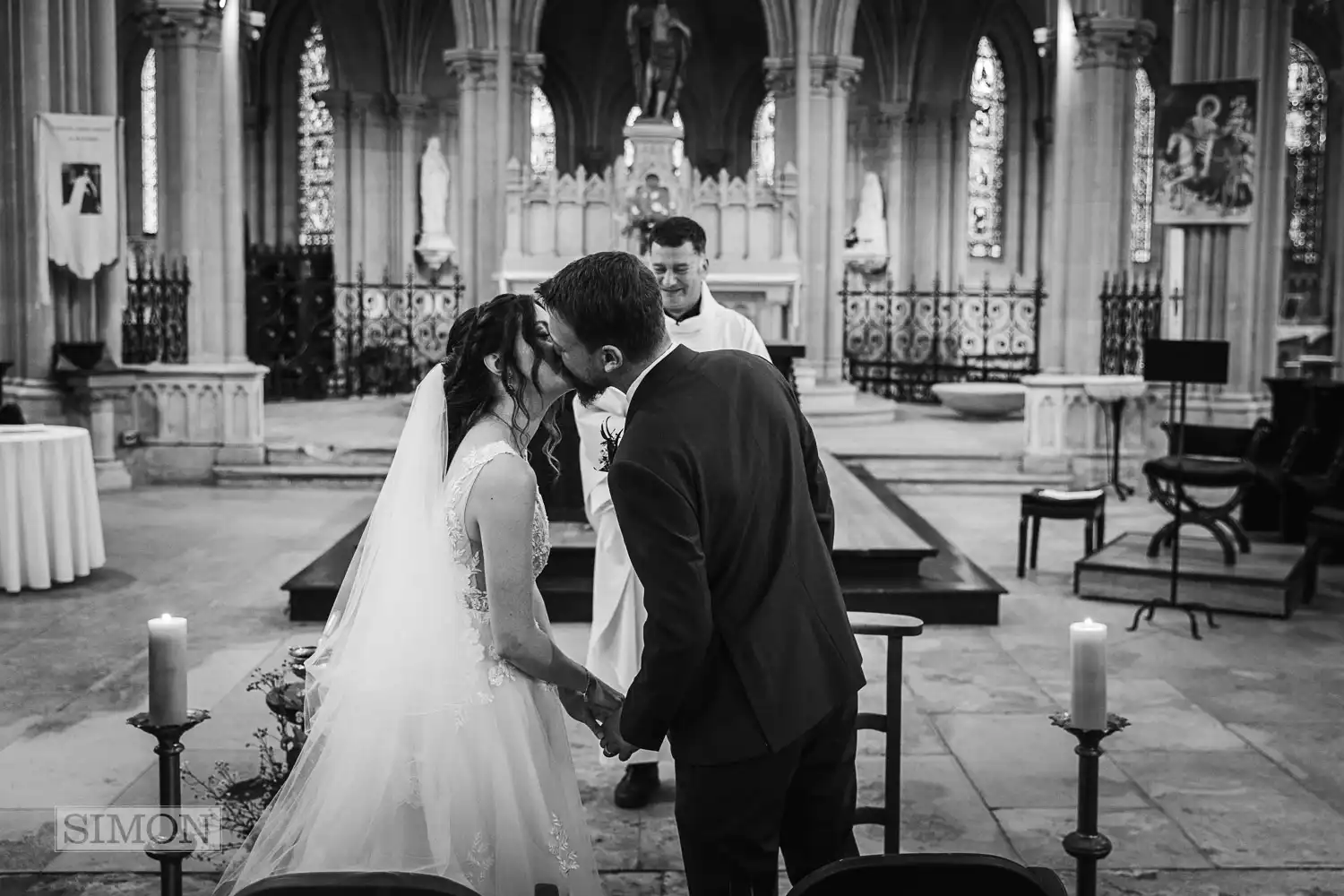 Getting married in France – Château de Mesnières