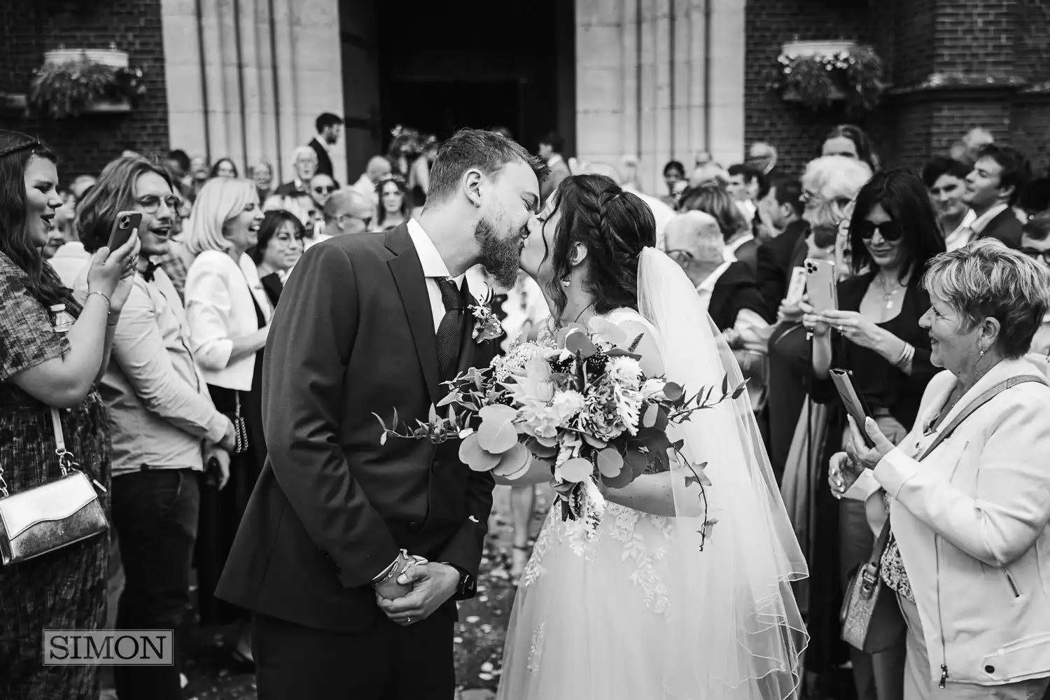 Getting married in France – Château de Mesnières