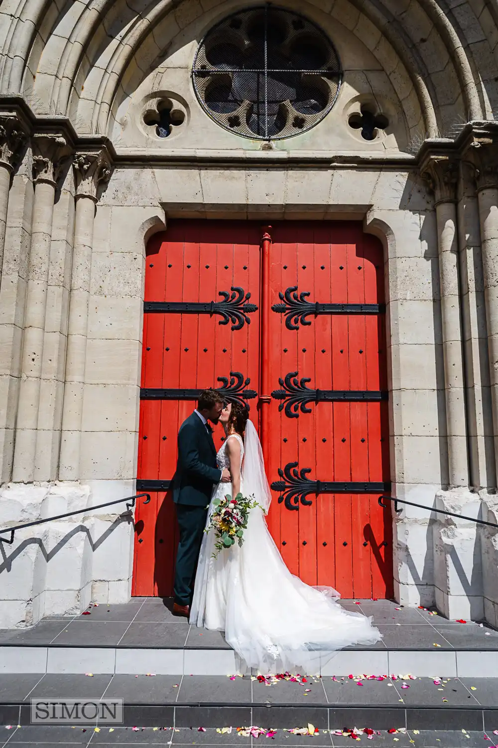 Getting married in France – Château de Mesnières