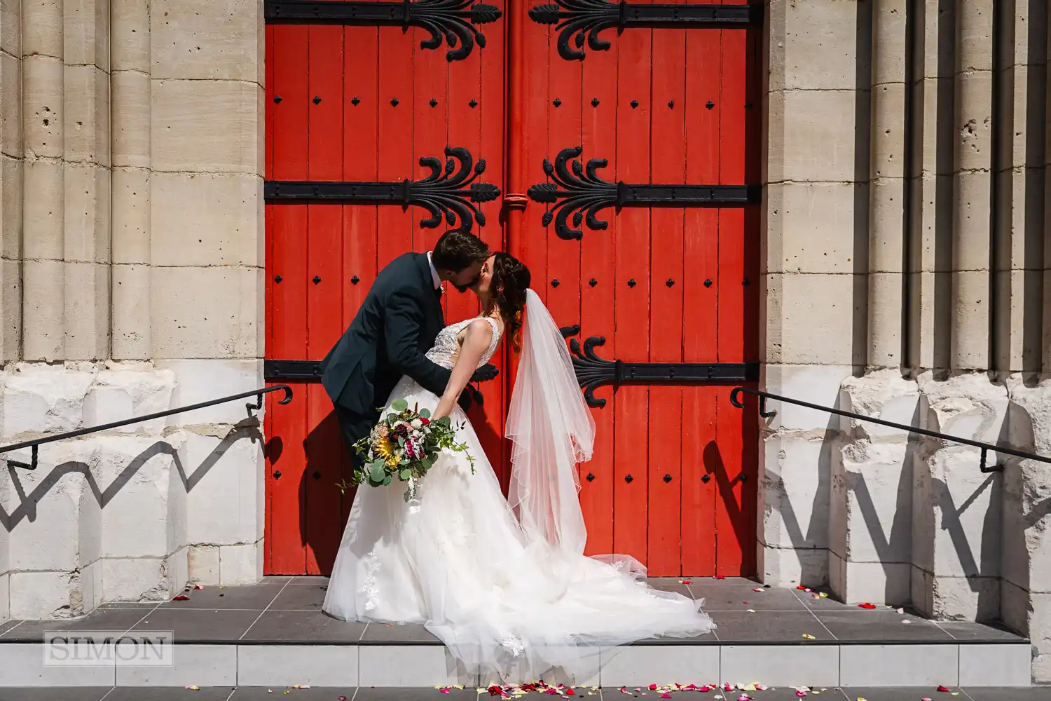 Getting married in France – Château de Mesnières