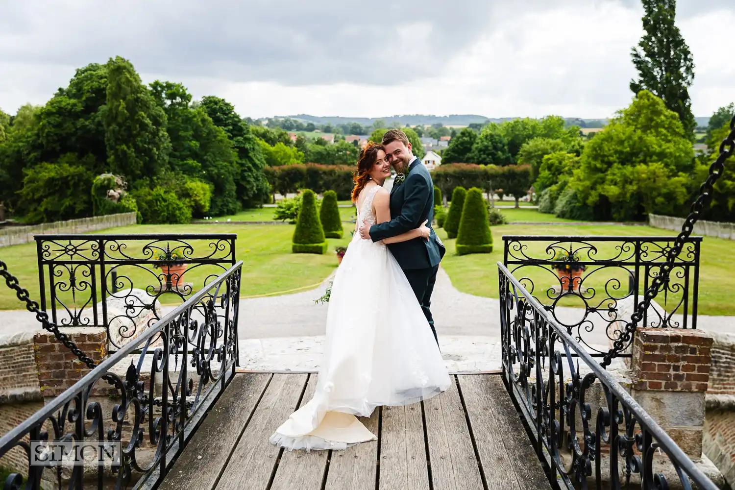 Getting married in France – Château de Mesnières