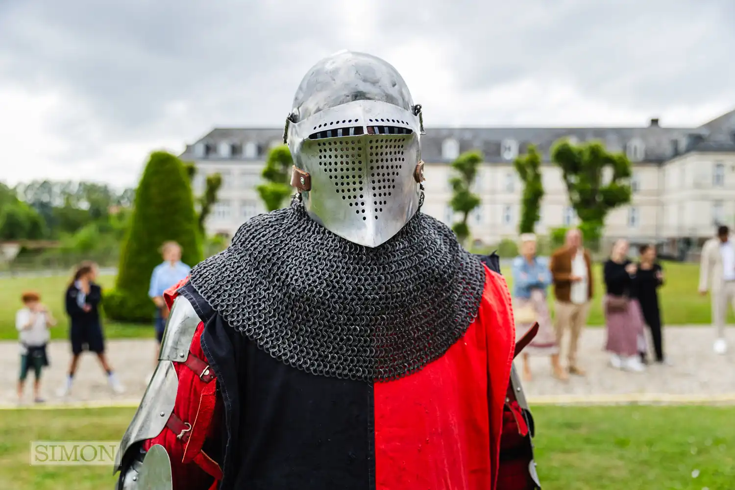 Getting married in France – Château de Mesnières