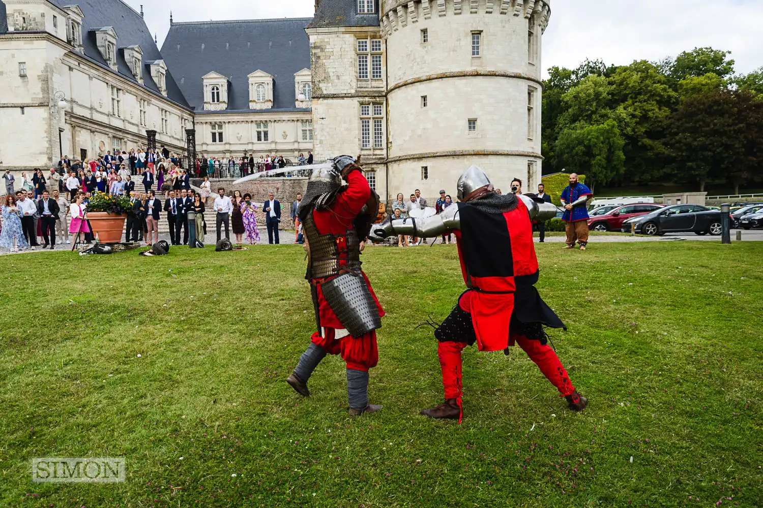 Getting married in France – Château de Mesnières