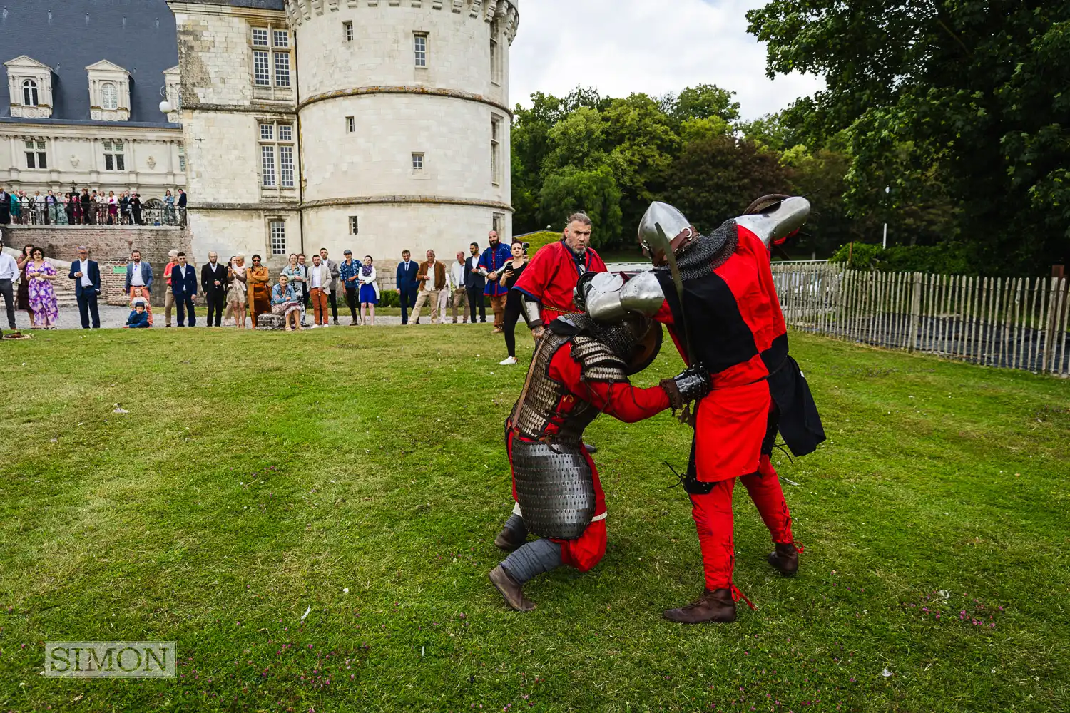 Getting married in France – Château de Mesnières