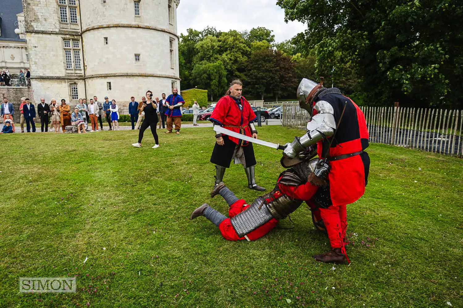 Getting married in France – Château de Mesnières