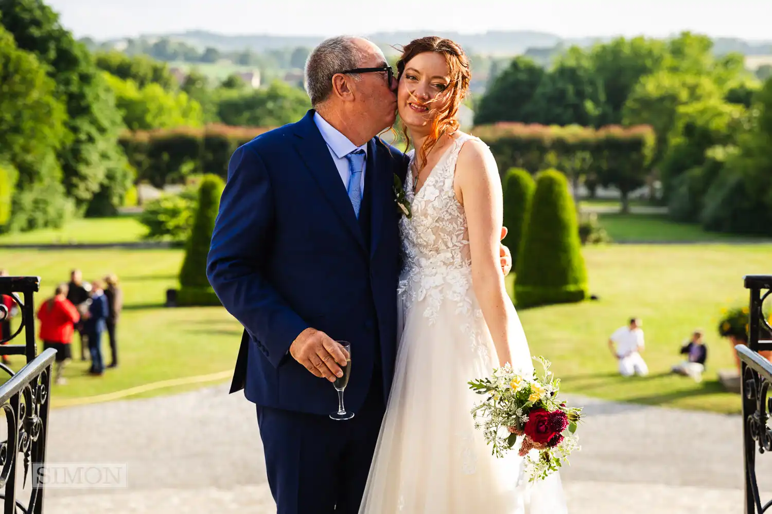 Getting married in France – Château de Mesnières