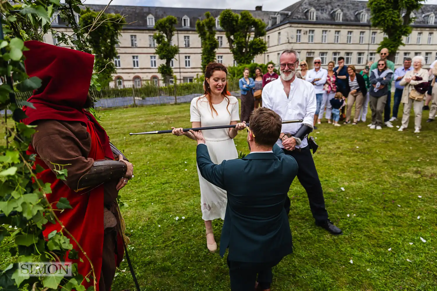 Getting married in France – Château de Mesnières